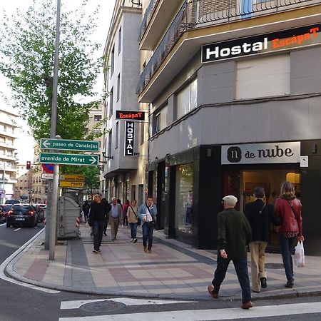 Hostal Escapat Salamanca Bagian luar foto